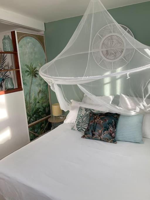 La Kaz Hibiscus, Jacuzzi Prive Villa Le Tampon Exterior photo